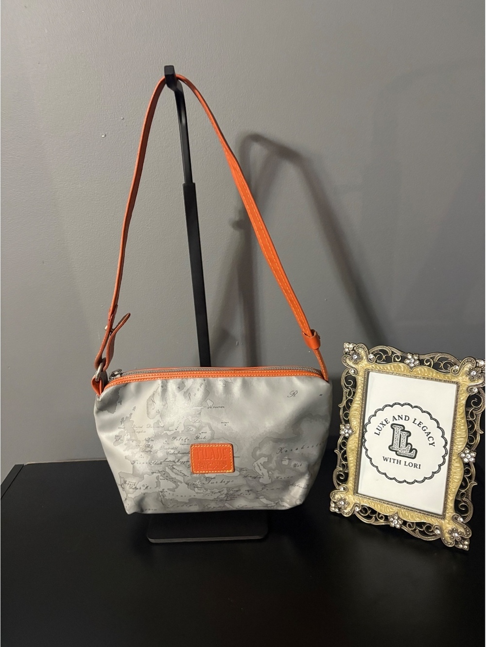 Alviero Martini 1st Class Relax Shoulder Bag